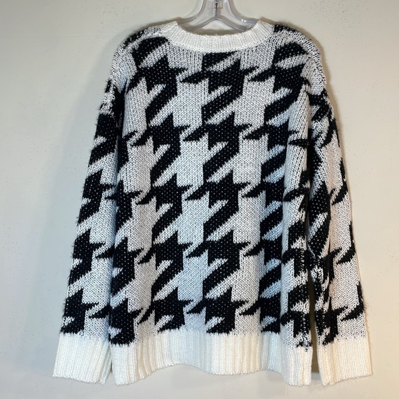 NWT. JOHN + JENN Rickey Houndstooth Crew Neck Sweater. Large - Picture 9 of 10